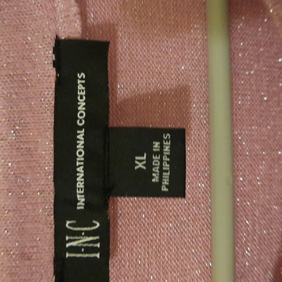 New.  INC XL TOP - Picture 3 of 8